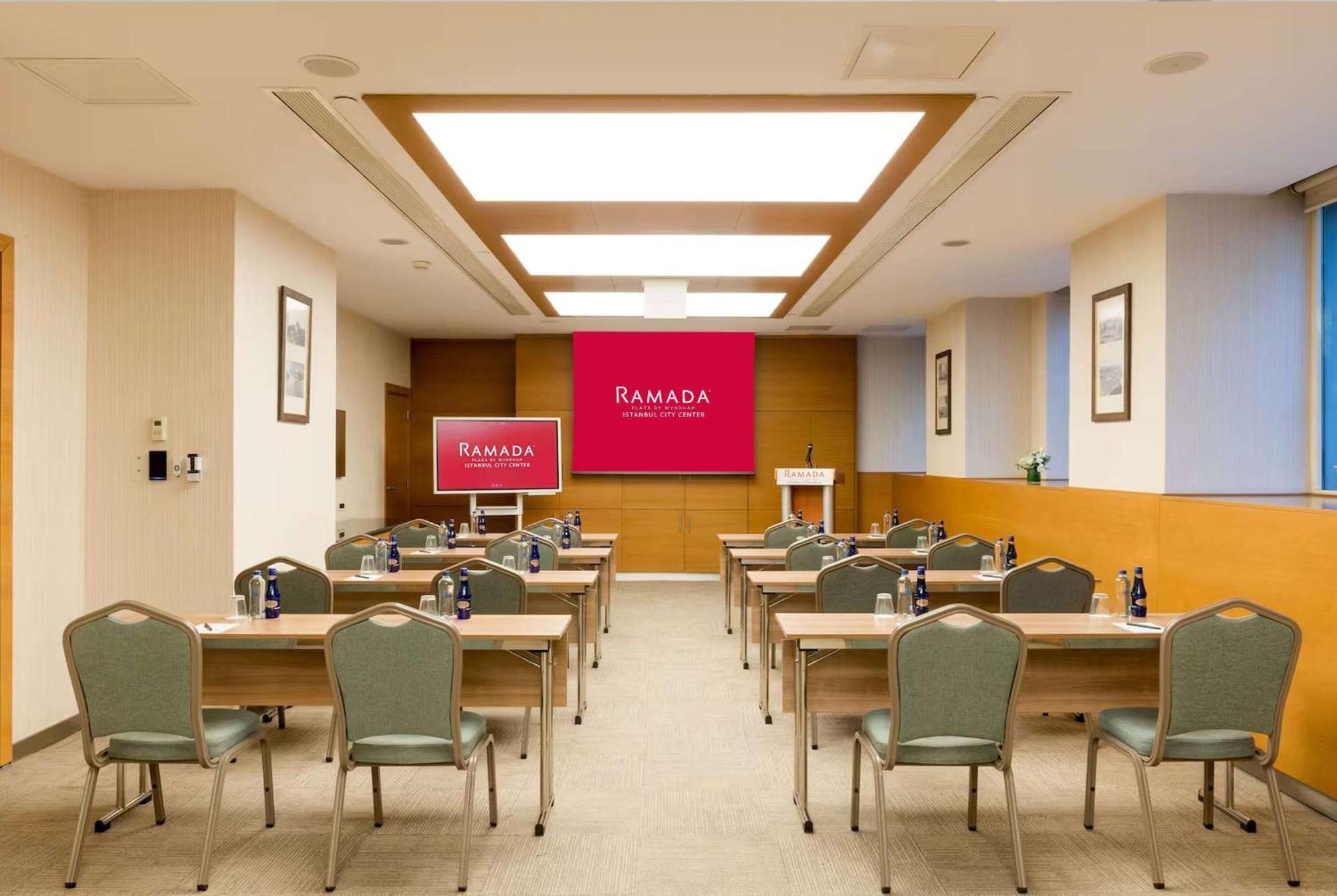 ホテル ラマダ プラザ バイ ウィンダム イスタンブール シティ センター エクステリア 写真 Meeting room