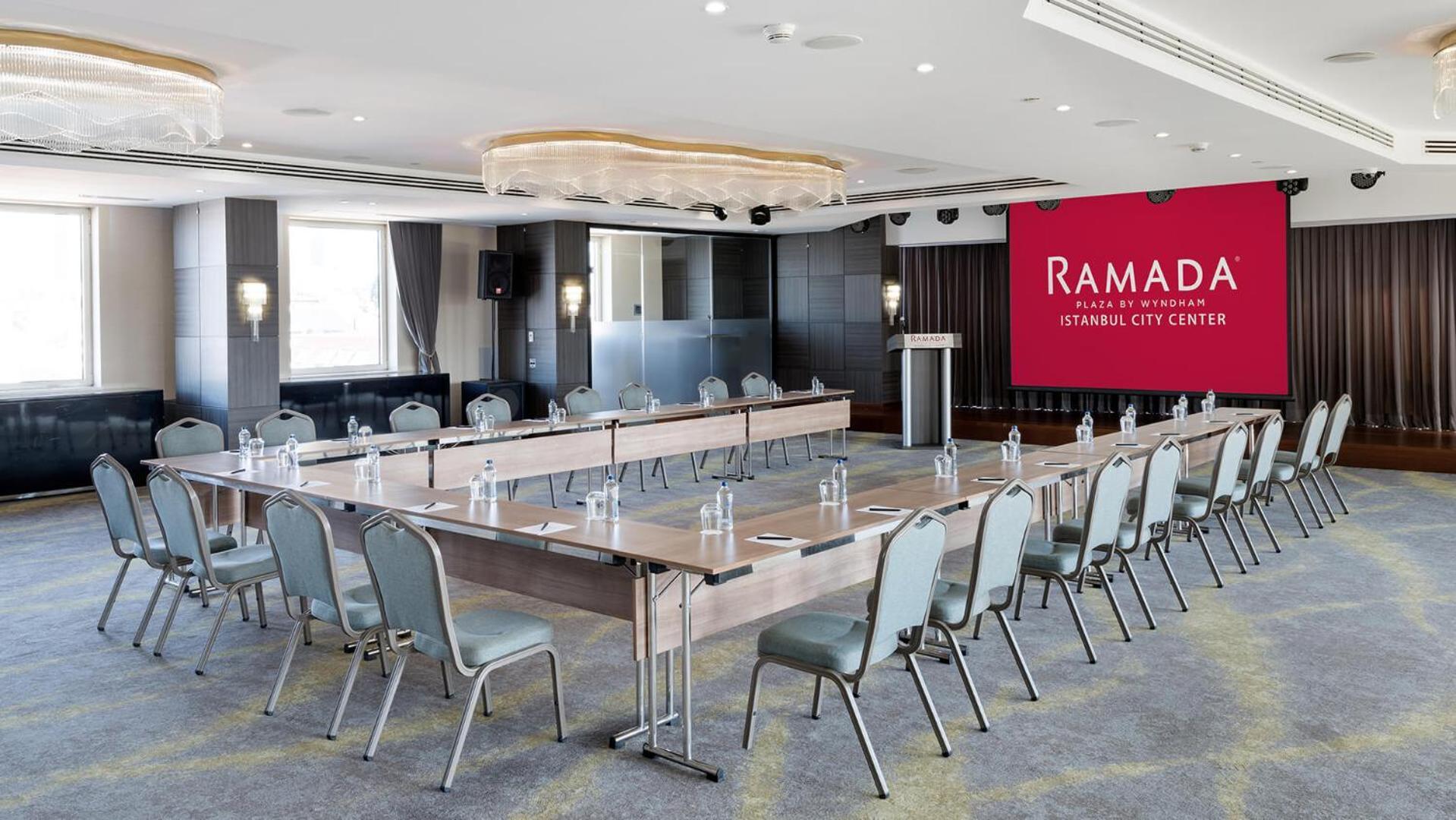 ホテル ラマダ プラザ バイ ウィンダム イスタンブール シティ センター エクステリア 写真 Meeting room
