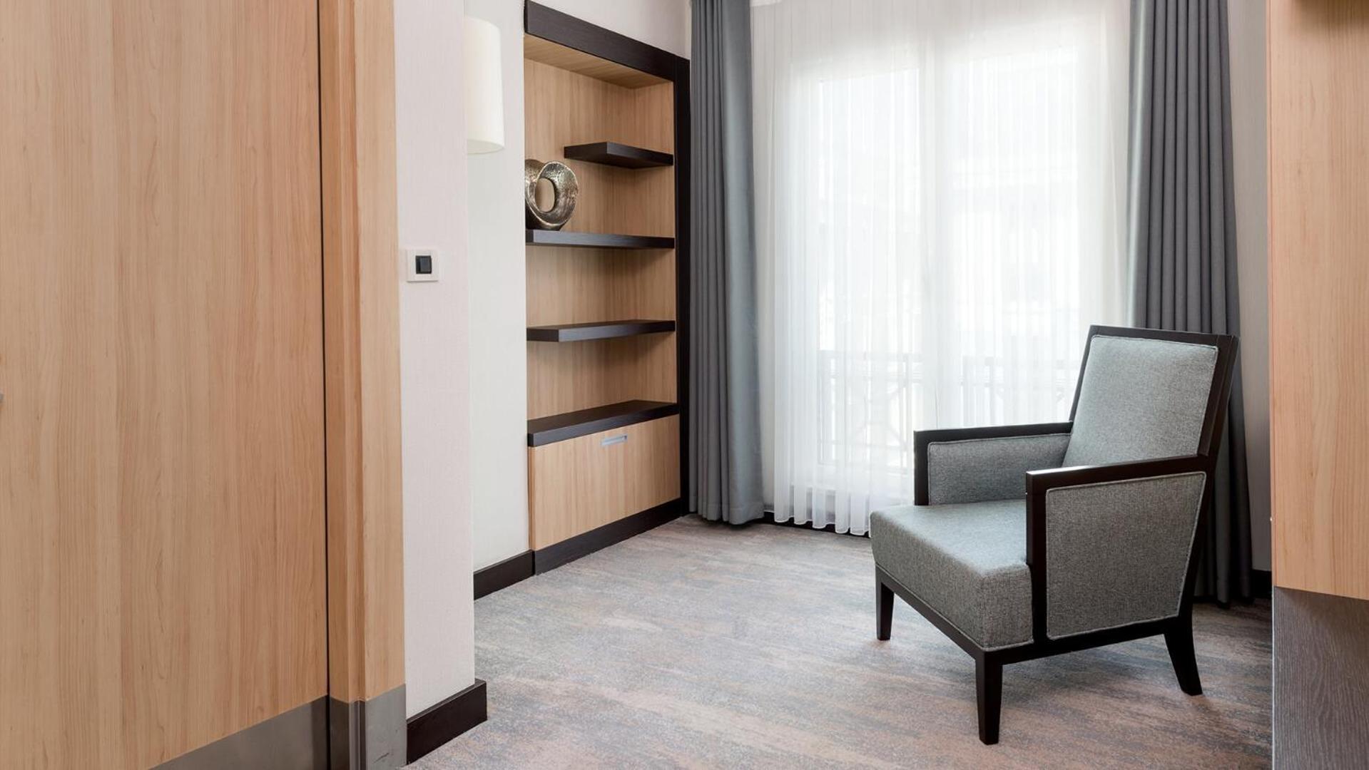 ホテル ラマダ プラザ バイ ウィンダム イスタンブール シティ センター エクステリア 写真 A room at the hotel